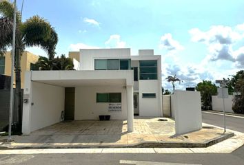 Casa en  Fraccionamiento Altabrisa, Mérida, Mérida, Yucatán