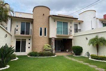 Casa en fraccionamiento en  Lomas De Tzompantle, Lomas Del Tzompantle, Cuernavaca, Morelos, México