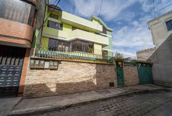 Casa en  Calle S17a, Quito, Ecu