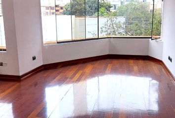 Departamento en  Av. Pedro Venturo 346, Santiago De Surco, Perú