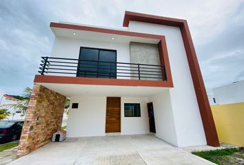 Casa en fraccionamiento en  Calle Ojo De Agua, Fracc Los Manantiales Residencial, Alvarado, Veracruz De Ignacio De La Llave, 95264, Mex