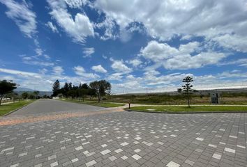 Terreno Comercial en  Rjrc+gqx, Urcesino Baquero, Puembo 170179, Ecuador