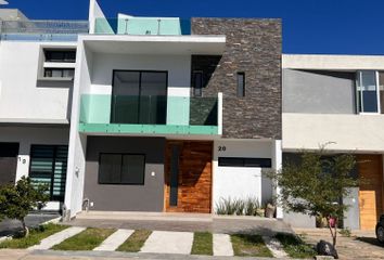 Casa en fraccionamiento en  Coto Encino Valle Imperial, Avenida Del Bosque Real, Zapopan, Jalisco, México