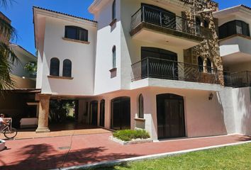 Casa en fraccionamiento en  Paseo San Raymundo 83, Valle Real, Jalisco, México