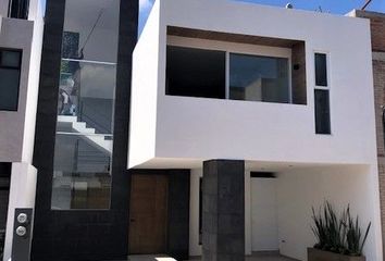Casa en fraccionamiento en  Retorno Real, Residencial Ex Hda La Carcaña, San Pedro Cholula, Puebla, 72590, Mex