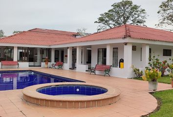 Villa-Quinta en  Cerritos-pavas, Pereira, Risaralda, Colombia