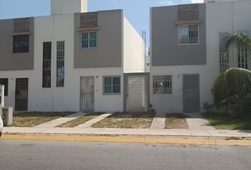Casa en fraccionamiento en  Fraccionamiento Paseo Kusamil, Jacinto, Avenida Paseo Kusamil, Cancún, Quintana Roo, México
