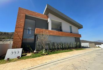 Casa en  Encinos Tres Marias, Morelia, Michoacán, México