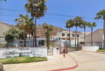 Casa en fraccionamiento en  Calle Hierro, Vista Hermosa, Ensenada, Baja California, México