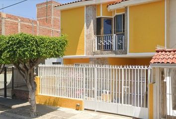 Casa en  De La Angostura 389, Jardines De Santa Isabel, Guadalajara, Jalisco, México