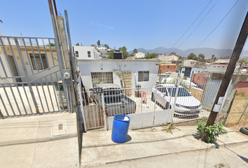 Casa en  Boulevard De Los Robles 412, Lomas Y Jardines De Valle Verde, Ensenada, Baja California, 22810, Mex