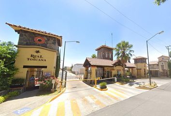 Casa en fraccionamiento en  Calle Calenzano, Ojo De Agua, Tecámac, México, 55767, Mex