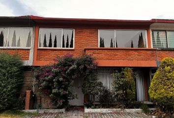Casa en fraccionamiento en  Calle Valladolid, Independencia, Toluca De Lerdo, Toluca, México, 50070, Mex