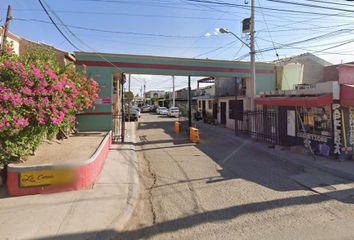 Casa en fraccionamiento en  La Cañada 21, Pórticos Del Valle, Mexicali, Baja California, México