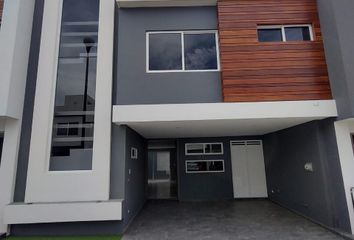 Casa en fraccionamiento en  Residencial Victoria, Guadalupe Victoria, San Bernardino Tlaxcalancingo, Tlaxcalancingo, Puebla, México