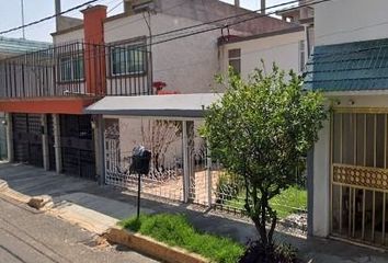 Casa en  Calle Calle De Tepotzotlán, Habitacional Jardines De Santa Monica, Tlalnepantla De Baz, Estado De México, México