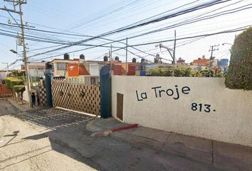 Casa en fraccionamiento en  C. Vieja 813, Lomas Del Tzompantle, Cuernavaca, Morelos, México
