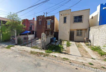 Casa en fraccionamiento en  Parque De Los Olivos, Balcones De Alcalá, Reynosa, Tamaulipas, México