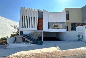 Casa en fraccionamiento en  Zibatá, Querétaro, México