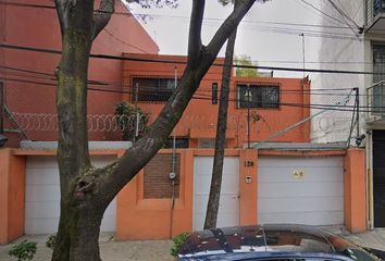 Casa en  Avenida Tres, San Pedro De Los Pinos, Ciudad De México, Cdmx, México