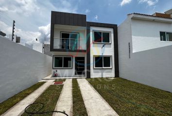 Casa en fraccionamiento en  Fraccionamiento Los Olivos, Cuautla De Morelos, Morelos, México