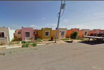 Casa en  Avenida Jacaranda, Valle Elizondo, Nuevo Laredo, Tamaulipas, México