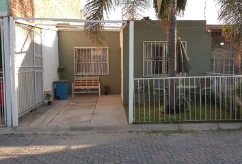 Casa en fraccionamiento en  Vicente Guerrero 1142, Francisco Silva Romero, San Pedro Tlaquepaque, Jalisco, México