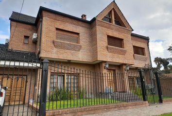 Casa en  Leandro Nicéforo Alem 3150, Castelar, Provincia De Buenos Aires, Argentina