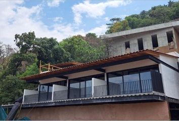 Casa en fraccionamiento en  Santa María Ahuacatlan, Valle De Bravo