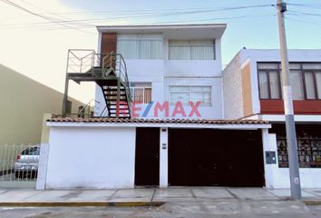 Departamento en  Calle Puerto Príncipe 100-198, Cuadra 1, Ur. Los Laureles, Chorrillos, Lima, 15064, Per