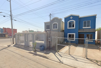 Casa en  Av. Bedar, Mexicali, Baja California, México