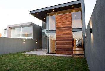 Casa en  La Campiña Del Bosque, Boulevard Country Club Gran Jardín, Guanajuato, México