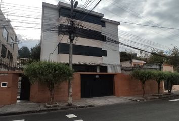 Departamento en  Santa Teresa & Belisario Torres, Quito, Ecuador