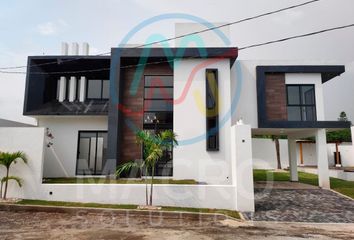 Casa en fraccionamiento en  Altos De Oaxtepec, Oaxtepec, Morelos, México