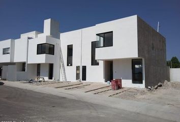 Casa en condominio en  Fraccionamiento Zizana, Paseo De Zinnia Poniente, Santiago De Querétaro, Querétaro, México