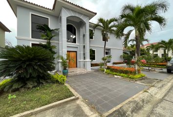 Casa en  Estancias Del Río, Vía Perimetral, Samborondón, Ecuador