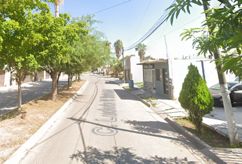 Casa en  Calle Ludwin V. Bethoveen, Jardines Del Bosque, Los Mochis, Sinaloa, México