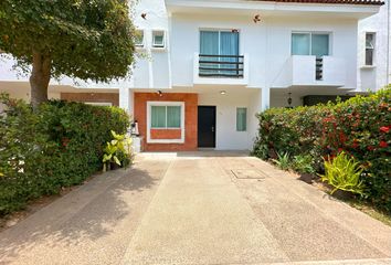 Casa en  Privada Flamingos, Bucerías, Bahía De Banderas, Nayarit, 63732, Mex