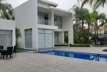 Casa en  Urbanización Laguna Club, Guayaquil, Ecuador