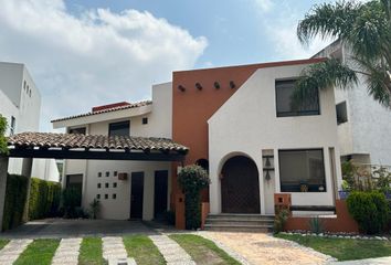 Casa en fraccionamiento en  Santa Cruz Buenavista, Puebla