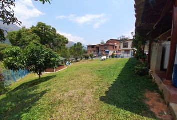 Villa-Quinta en  Vereda Corrientes, Barbosa, Antioquia, Colombia