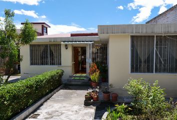 Casa en  Río Putumayo & Pasaje G, Quito, Ecuador