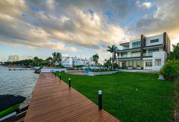 Casa en  Avenida Paraíso 40-41, Conjunto Condominal Isla Dorada, Benito Juárez, Quintana Roo, 77500, Mex