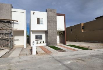 Casa en fraccionamiento en  Ramon Rayon, Calle Ramón Rayon, Zaragoza, Juárez, Chihuahua, México