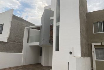 Casa en condominio en  Av. Camino De Santiago 106, La Rioja, Aguascalientes, México