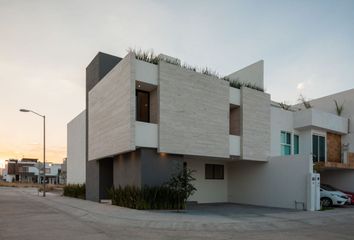 Casa en fraccionamiento en  Forja Real, Avenida Fuerteventura, San Luis Potosí, México