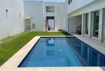 Casa en fraccionamiento en  Av. Diana, Delicias, Cuernavaca, Morelos, México