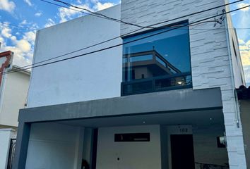 Casa en fraccionamiento en  Lomas Mederos, Monterrey