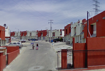 Casa en fraccionamiento en  Calle Cadiz, El Laurel, El Refugio, Tijuana, Baja California, México