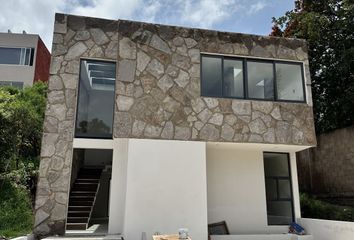 Casa en fraccionamiento en  El Olivar Altozano, Jesús Del Monte, Michoacán, México